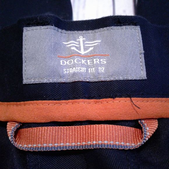 Dockers D2 Straight Chino Pants Black Polyester Flat Front Trousers Size 36 - Picture 4 of 5